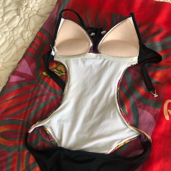 Parah one piece swim suite size USA 34 cup B with cover up - Picture 12 of 13